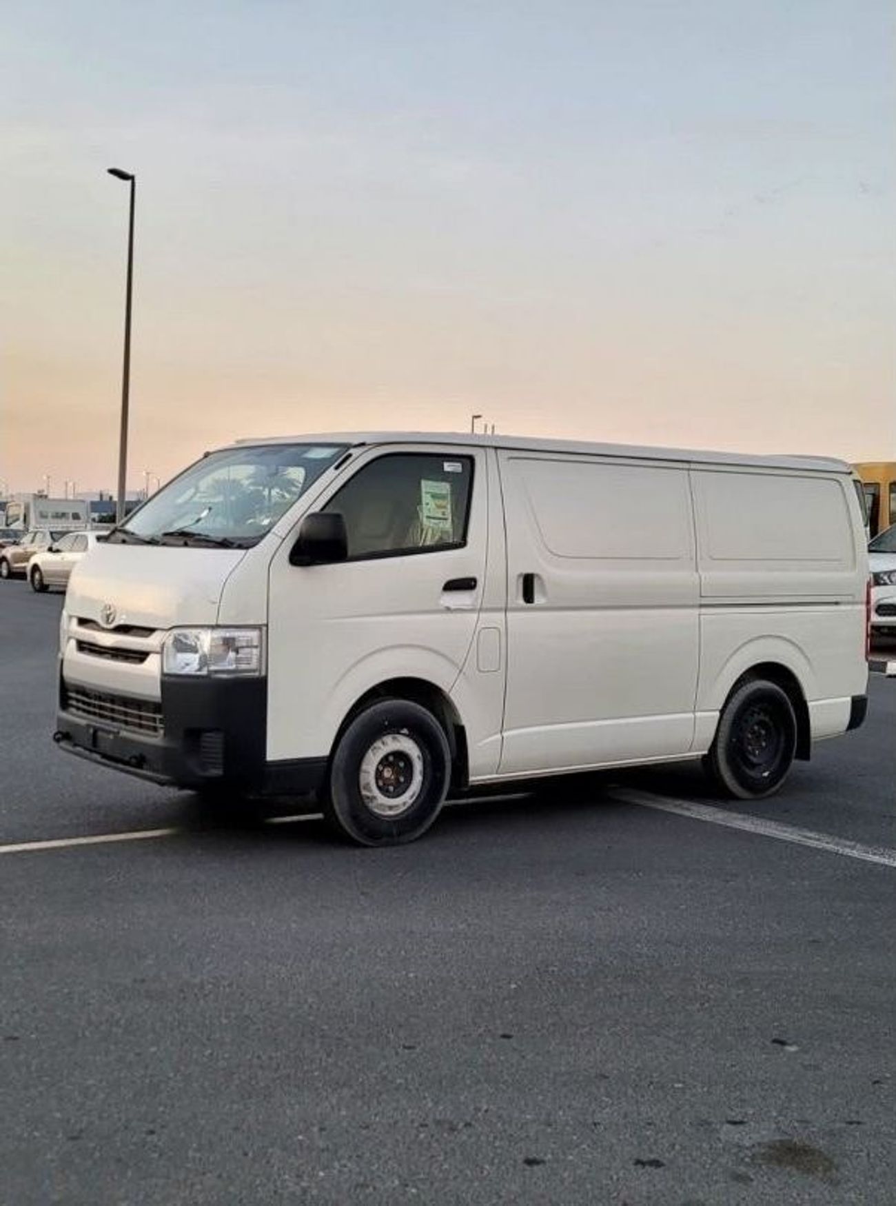 Toyota Hiace Toyota Hiace Cargo 2.7L Petrol 2023