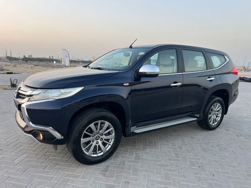 ميتسوبيشي مونتيرو GLS متوسط