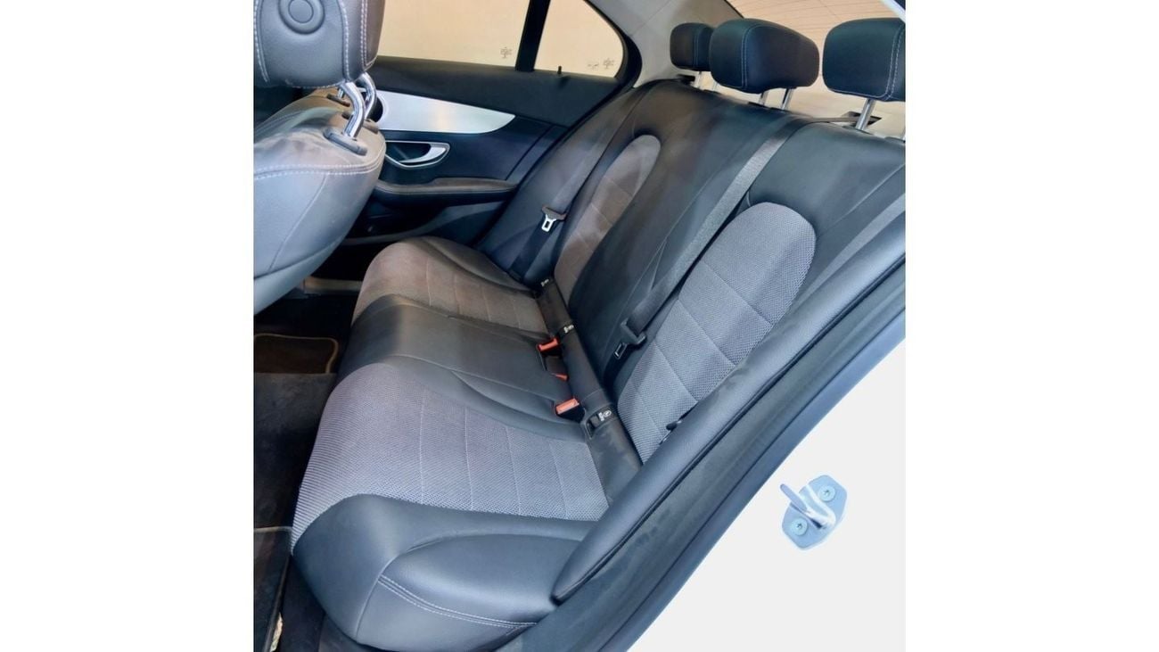 مرسيدس بنز C 200 اليجانس