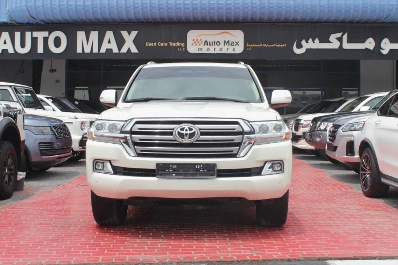 Toyota Land Cruiser STD EXR 5.7L 4WD V8,GCC