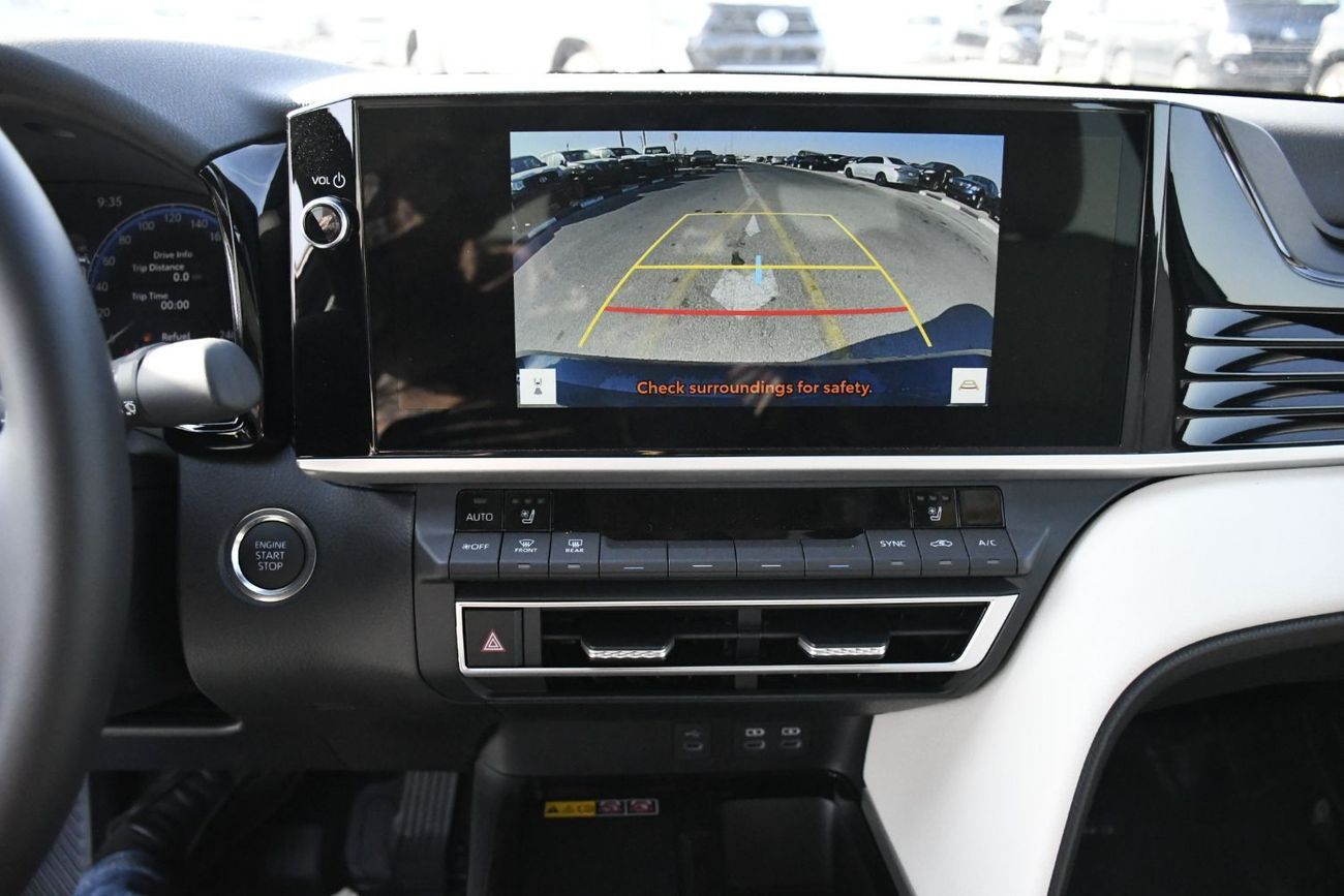 Toyota Camry Toyota Camry GLE 2.5L Petrol Panoramic Roof ( READY STOCK )