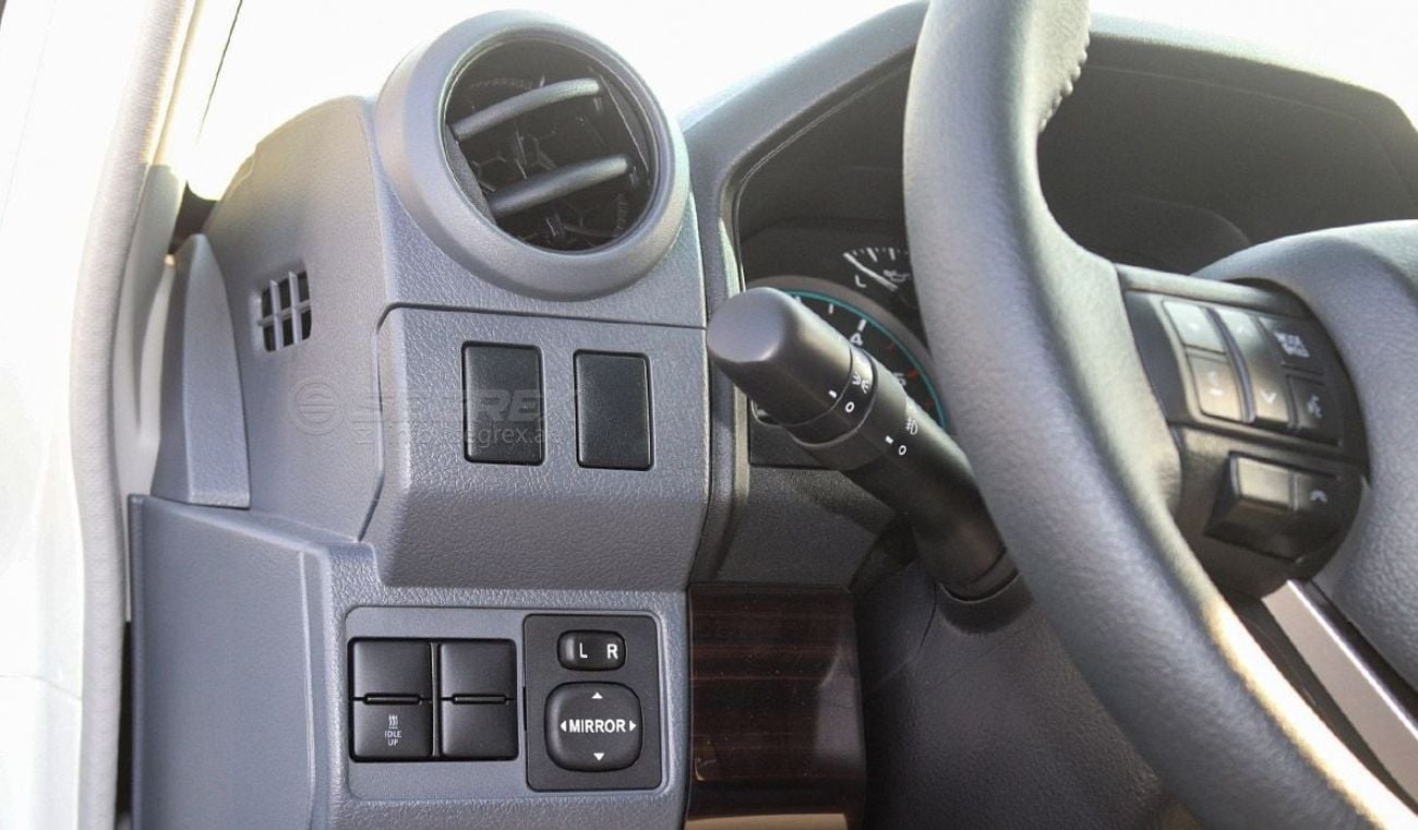 Toyota Land Cruiser 70 2025 Model Toyota Land Cruiser Hardtop LC76, 2.8L Diesel 4WD 5M/T
