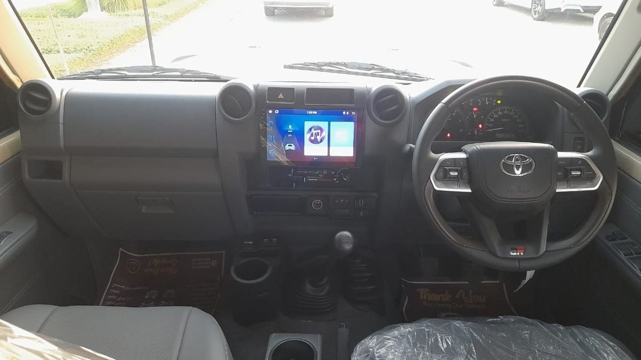 تويوتا لاند كروزر بيك آب MANUAL V8 RHD