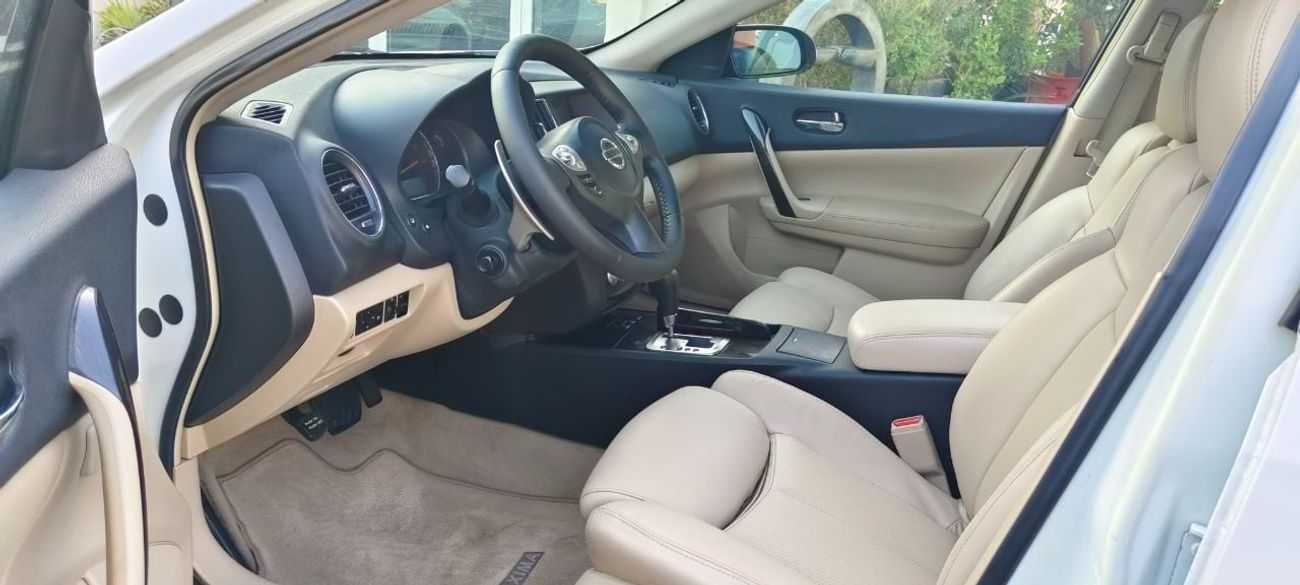 Nissan Maxima Maxima