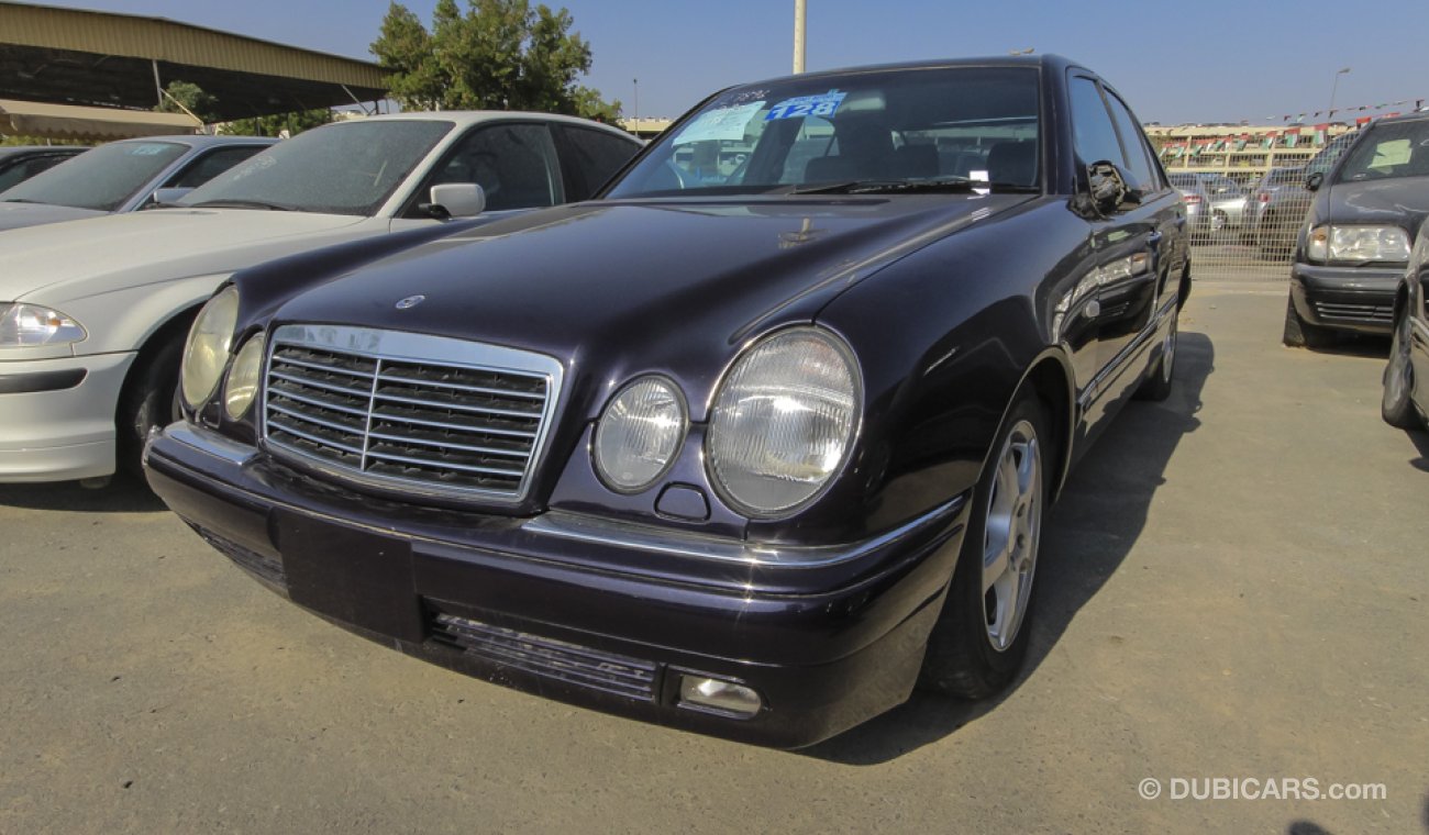 Mercedes-Benz E 320