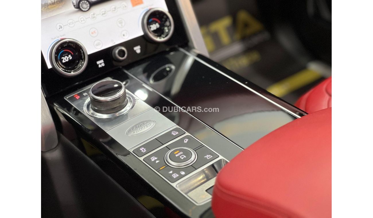 Land Rover Range Rover 2018 Range Rover Vogue SE V8, June 2024 Range Rover Warranty + Sep 2026 Service Pack, GCC