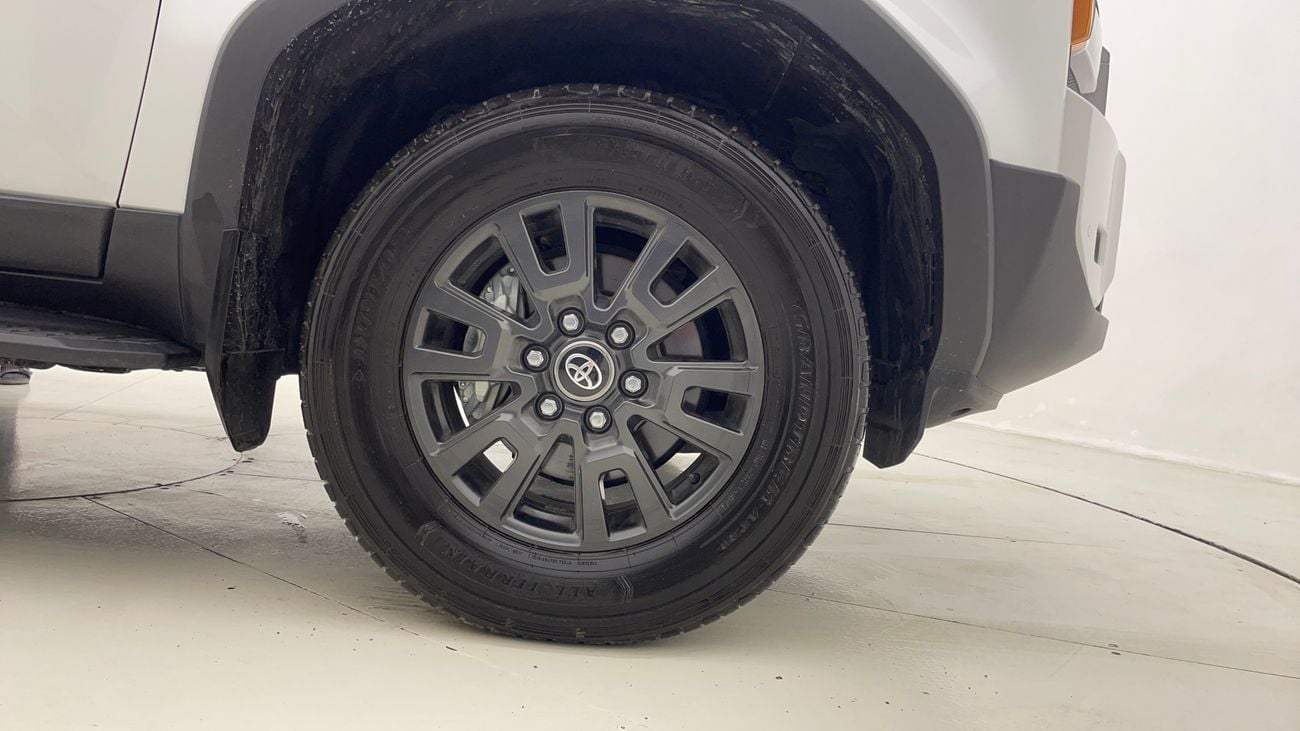 تويوتا لاند كروزر GXR 2.4 | بدون دفعة مقدمة | اختبار القيادة في المنزل