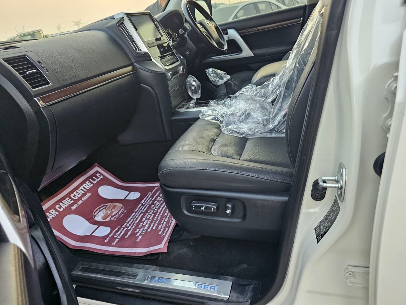 Toyota Land Cruiser 2019 TOYOTA LAND CRUISER V8 SAHARA