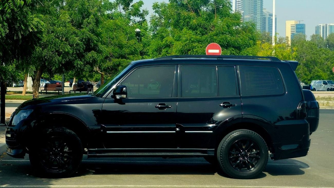 ميتسوبيشي باجيرو 3.5L PETROL SIGNATURE AUTOMATIC TRANSMISSION