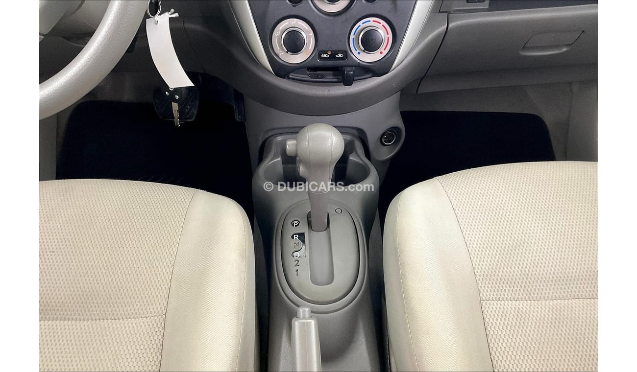 نيسان صني SV