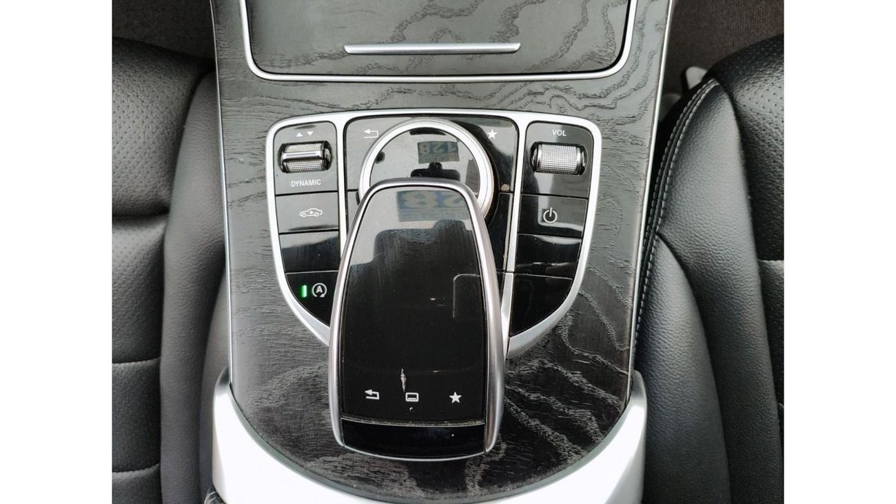 Mercedes-Benz C 200 AMG Pack