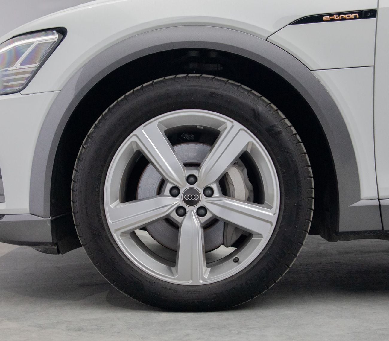 أودي اي ترون 55 Quattro