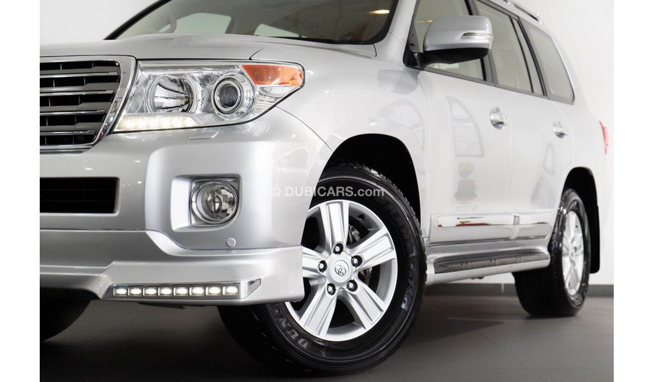 Toyota Land Cruiser VXR 2014 Toyota Landcruiser VXR 4.6L V8 / Full Service History