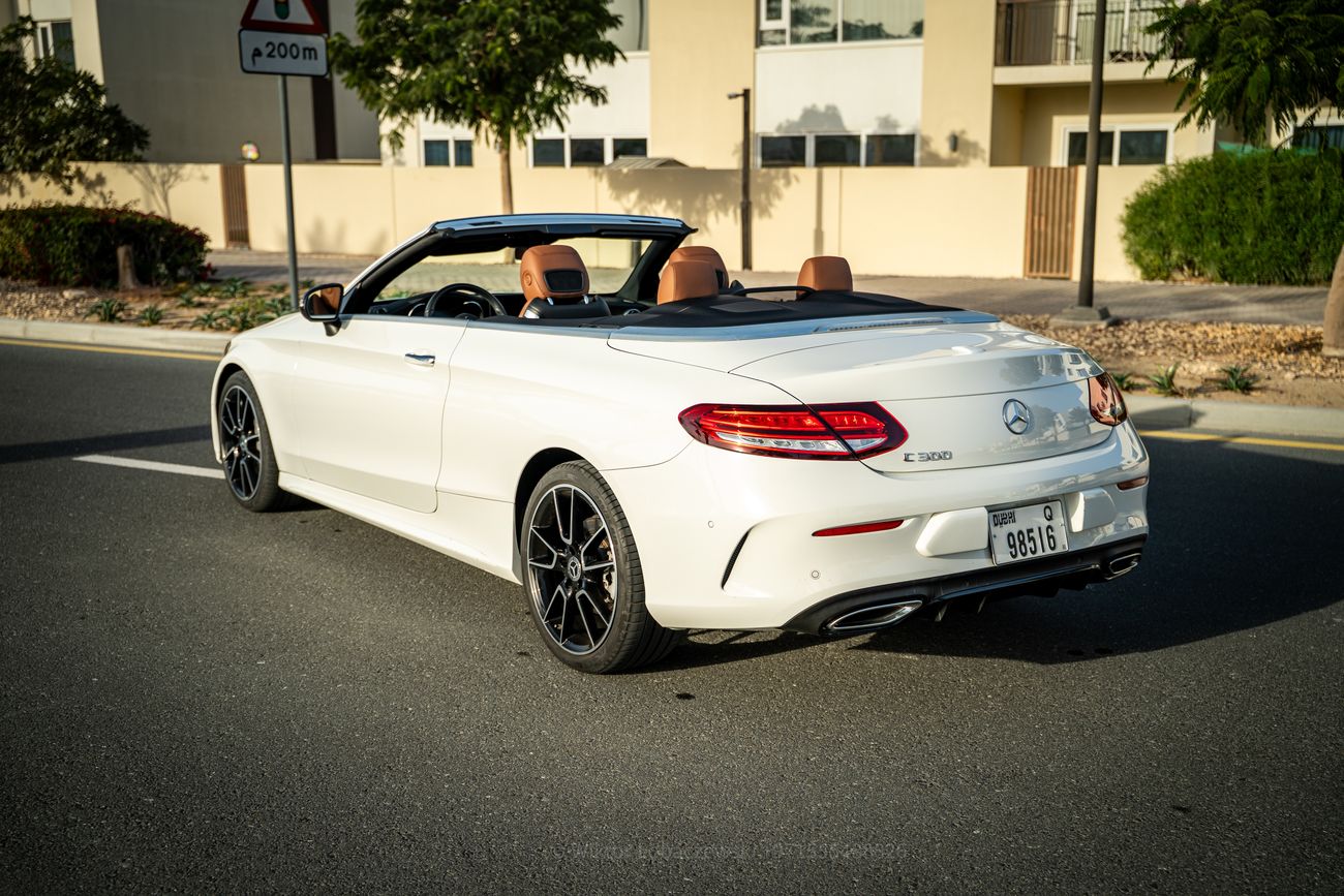 مرسيدس بنز C 300 كوبيه CONVERTIBLE , original paint, AMG line , FULL