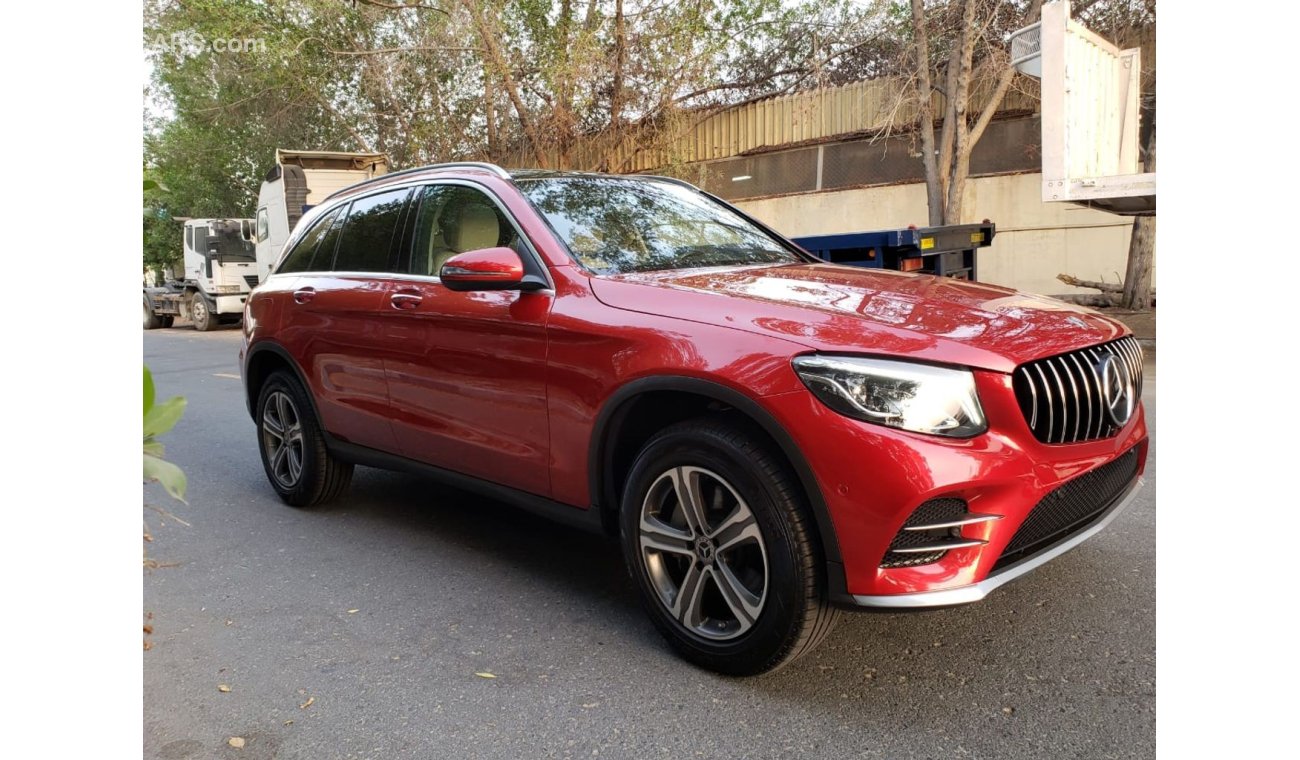 مرسيدس بنز GLC 300 Full option clean car Low km