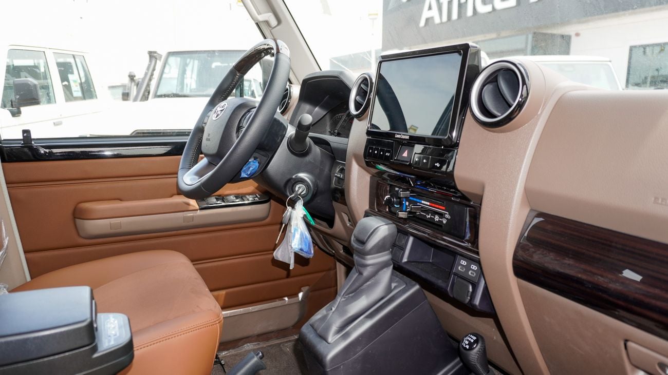 Toyota Land Cruiser 70 LX 4.0 L V6