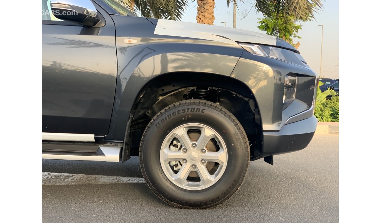 Mitsubishi L200 M/T 2021 Diesel GCC ( Production Jan/2021 ) Full option chrome package / stop lamp