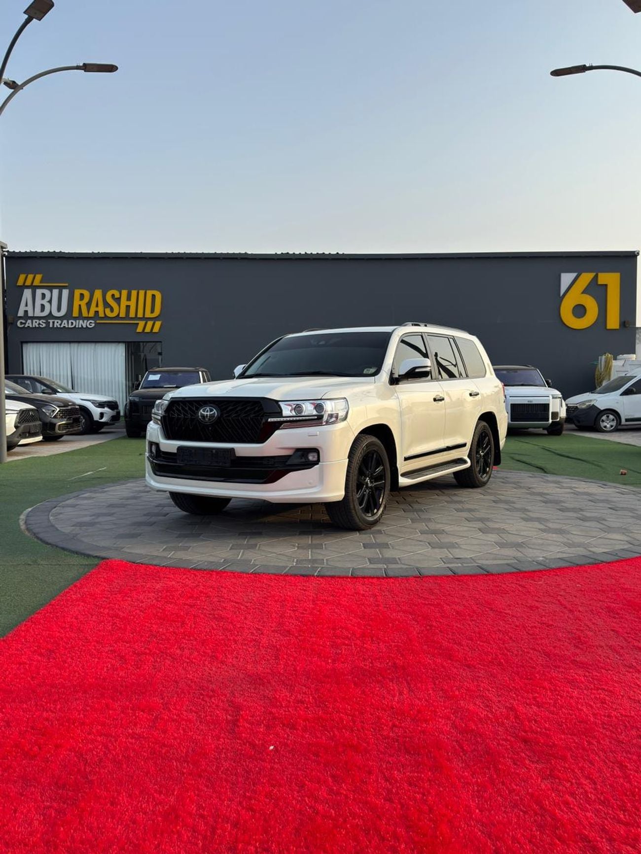 تويوتا لاند كروزر VXR 5.7L 4WD