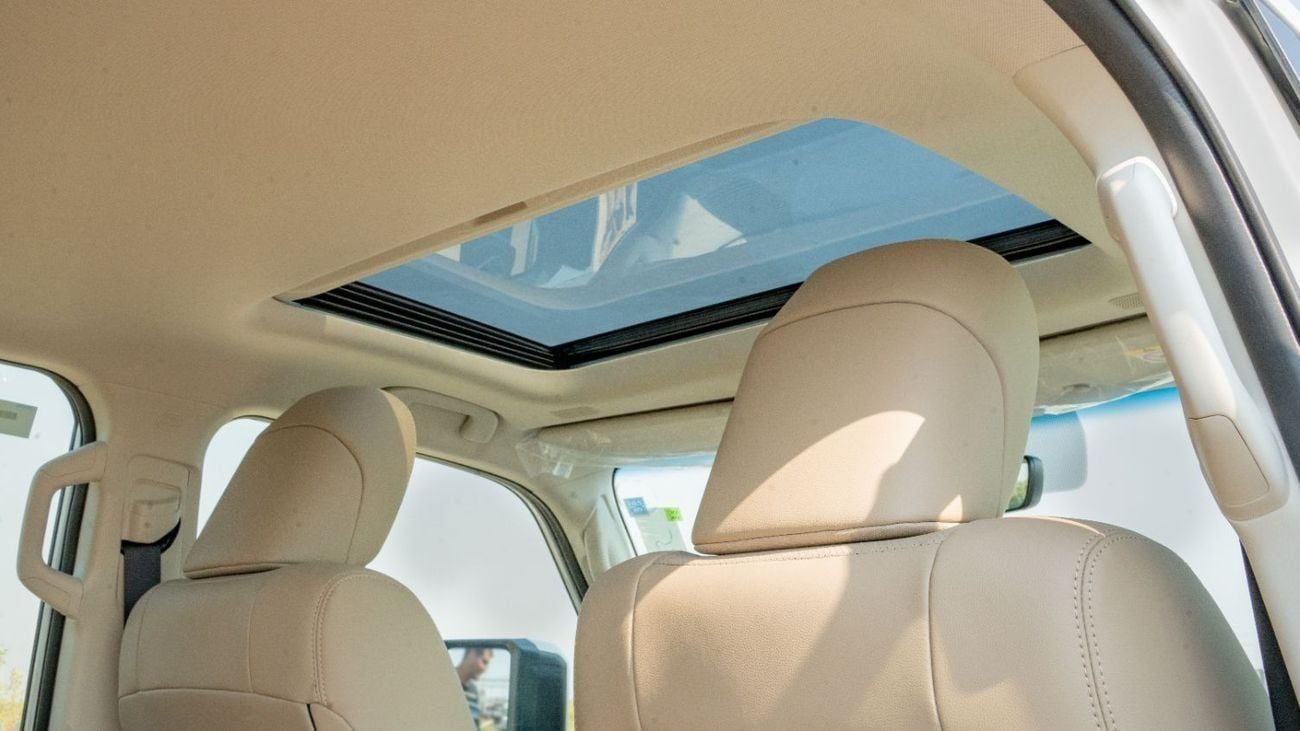 Toyota Prado 2026 Toyota Land Cruiser Prado 2.8L AT Diesel (White-Beige)