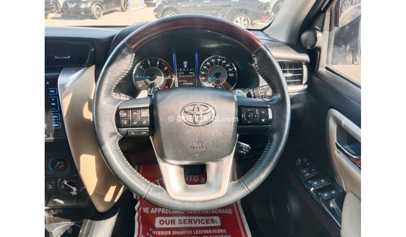 Toyota Fortuner TOYOTA FORTUNER RIGHT HAND DRIVE(PM05127)