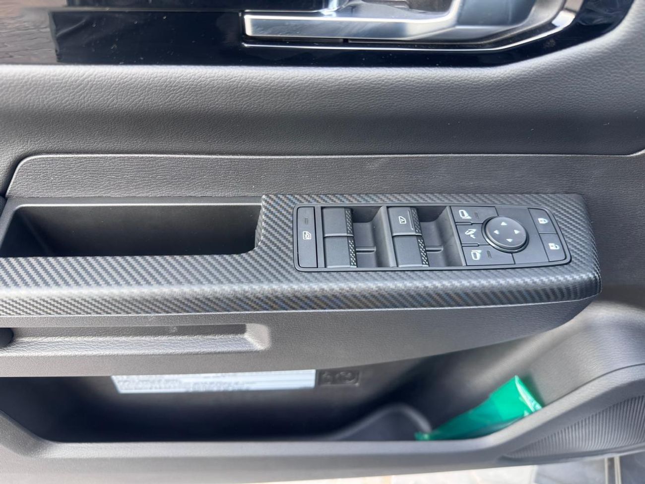 Mitsubishi L200 MITSUBISHI L200 Petrol Double Cabin 4WD 5MT 2.5L GLX - Basic Option _Grey