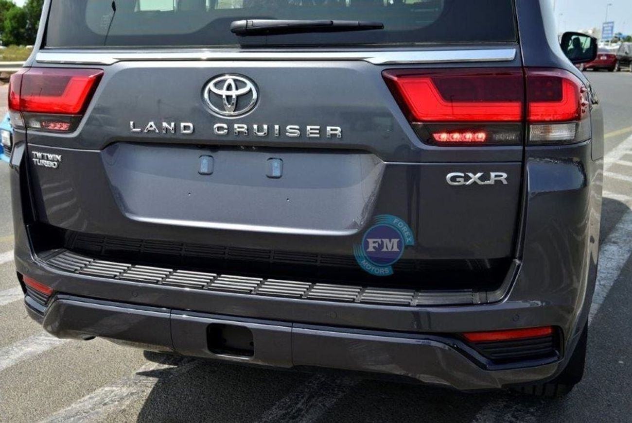 تويوتا لاند كروزر 300 GXR 3.3L Diesel 7 Seat Automatic