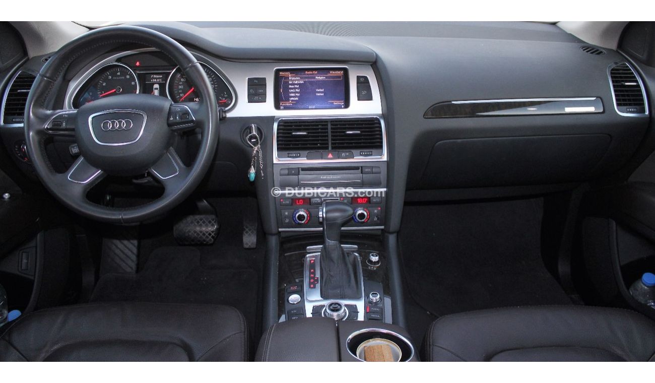 Audi Q7 Audi Q7 GCC in excellent condition, full option No. 1 without accidents, very clean from inside and 