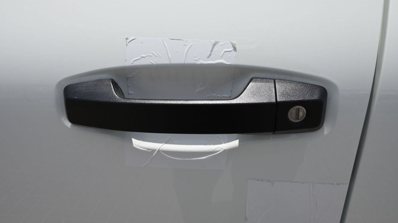 Mitsubishi L200 MITSUBISHI L200 2.4L GL DIESEL DCABIN 4X4 5M/T MODEL 2025 BRAND NEW  [WHITE/ S / G / B ]