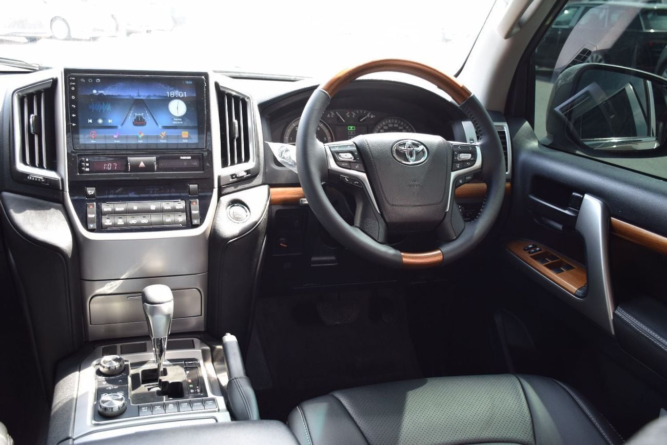 Toyota Land Cruiser  V8 Diesel 4.5L Upgraded-2025 (Export Only)
