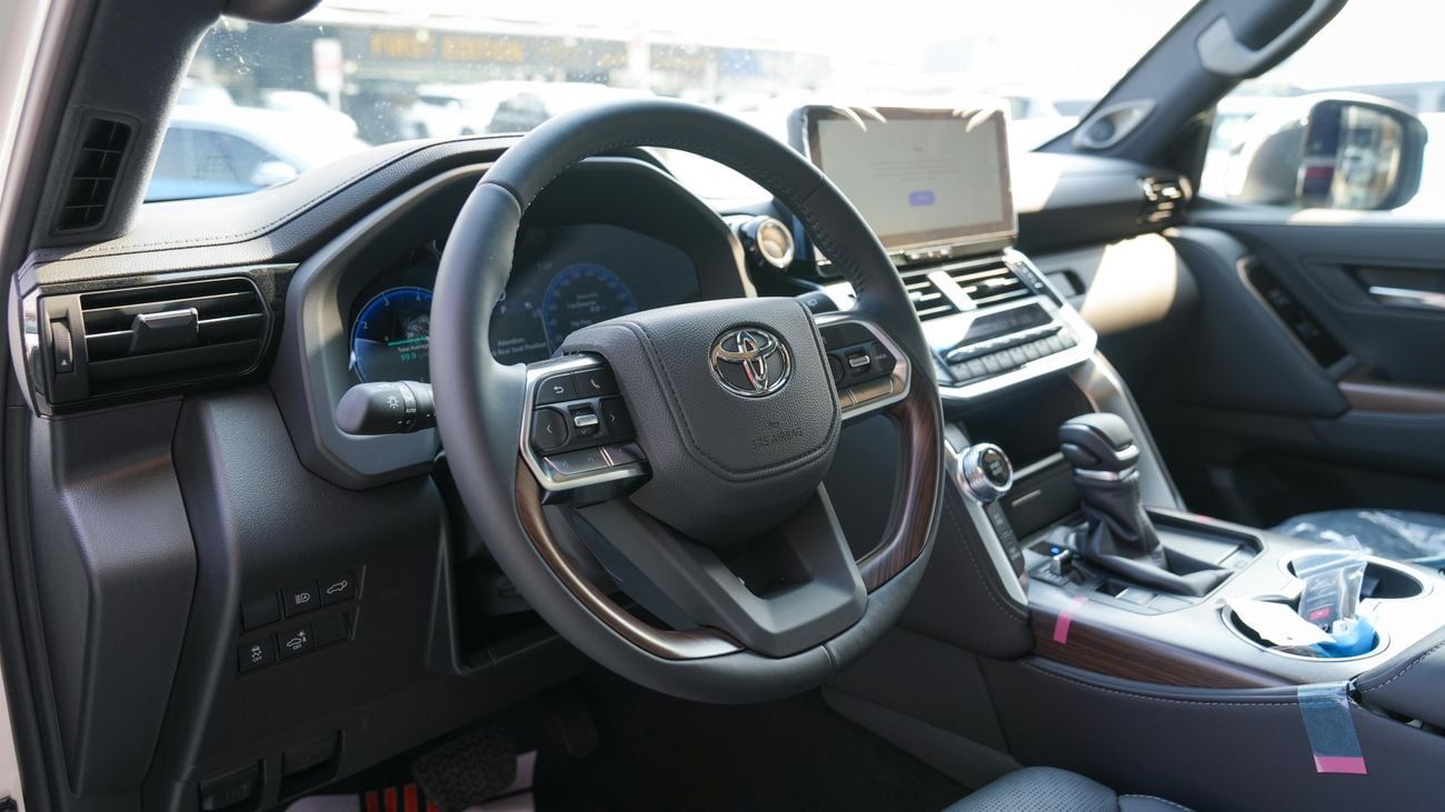 تويوتا لاند كروزر LX