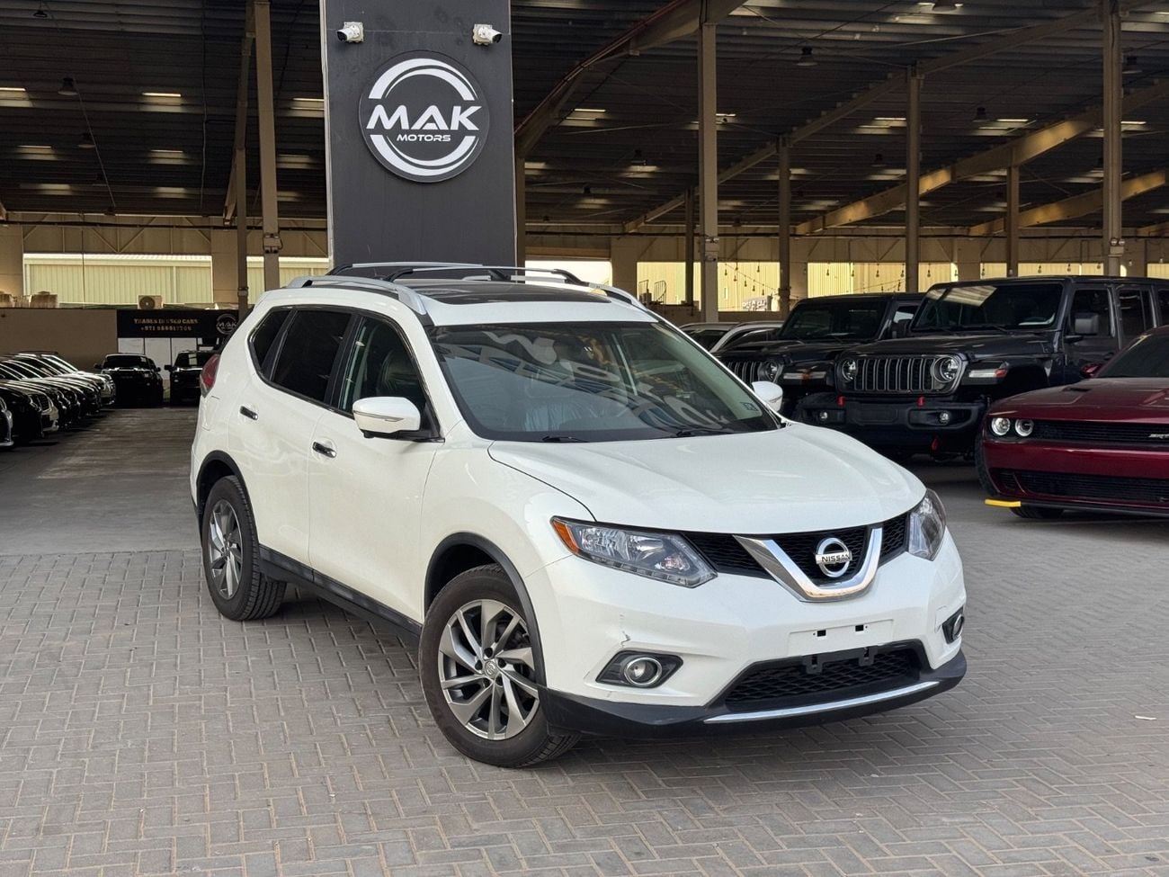 Nissan Rogue SL / 2.5L V4 / PANORAMIC SUNROOF / AWD / 360 CAMERA / ELECTRIC SEATS / REAR AC