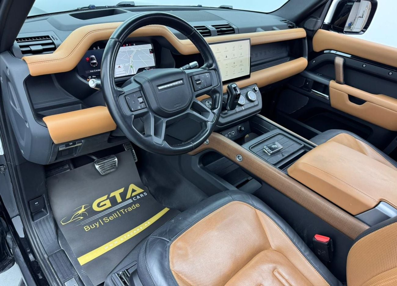 Land Rover Defender 2022 Land Rover Defender 90 X P400, 2027 Land Rover Warranty, Land Rover Service History, GCC