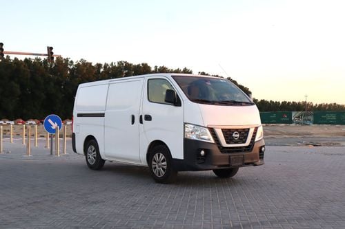 Nissan Urvan STD
