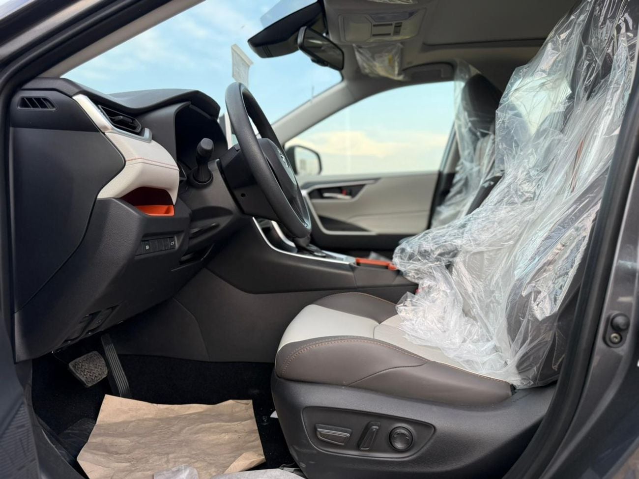 Toyota RAV4 2.5L Adventure With Rader (Saudi spec)