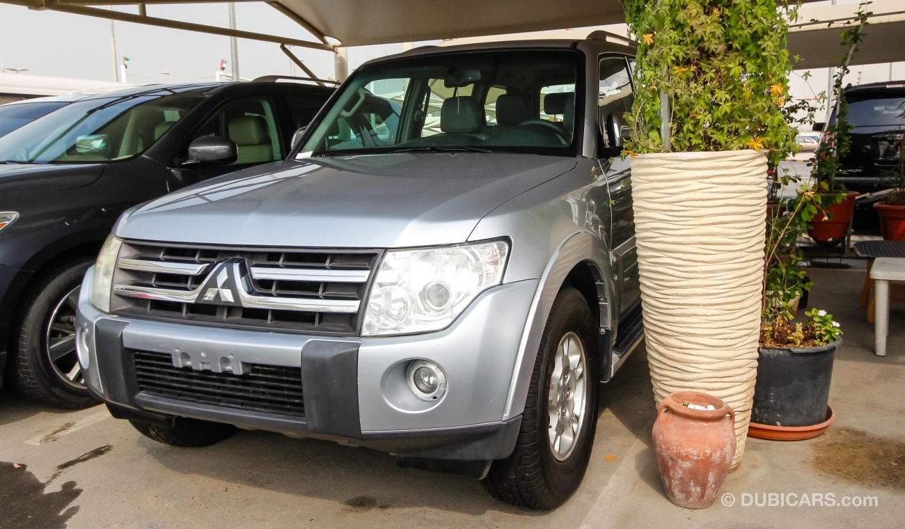 Mitsubishi Pajero GLS V6