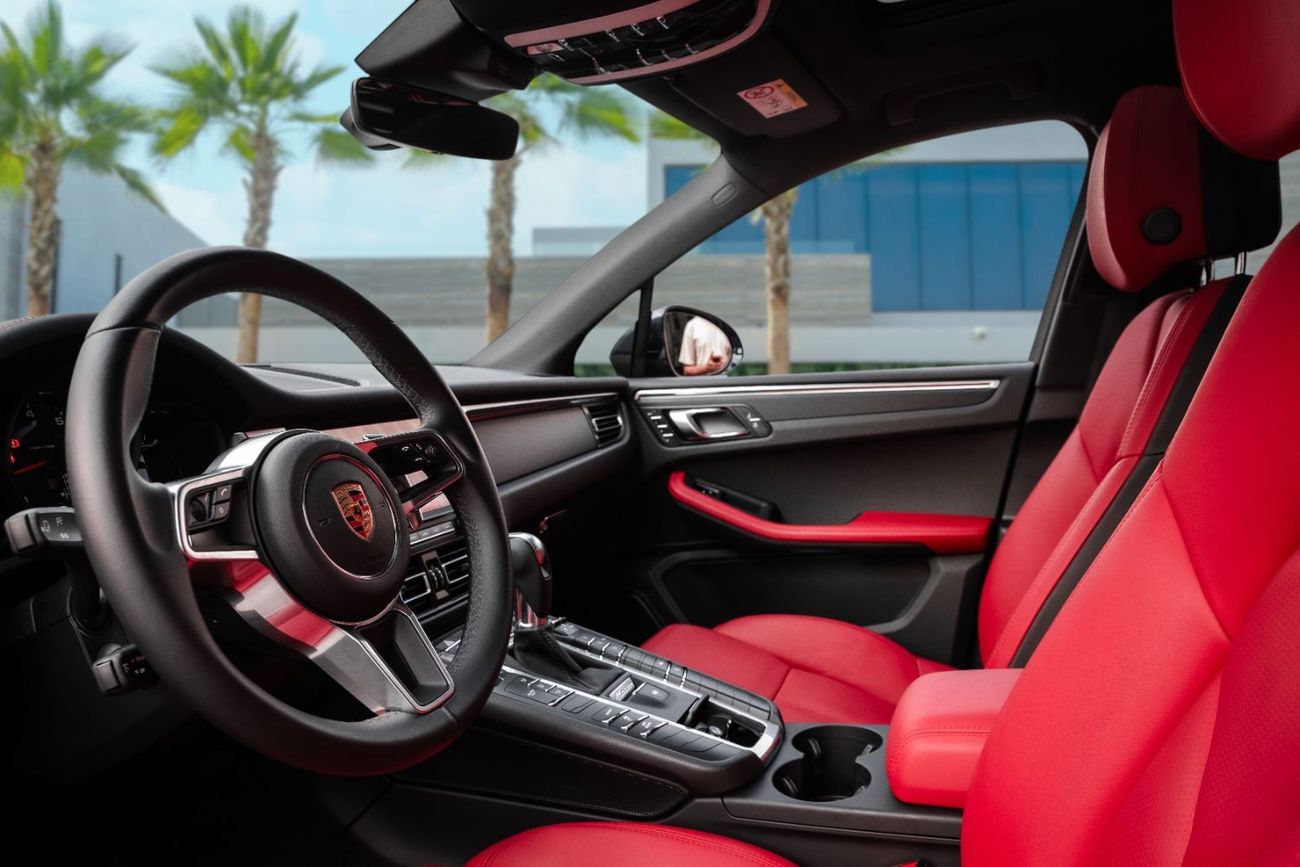 Porsche Macan std | 4,602 P.M  | 0% Downpayment | Agency Service History!