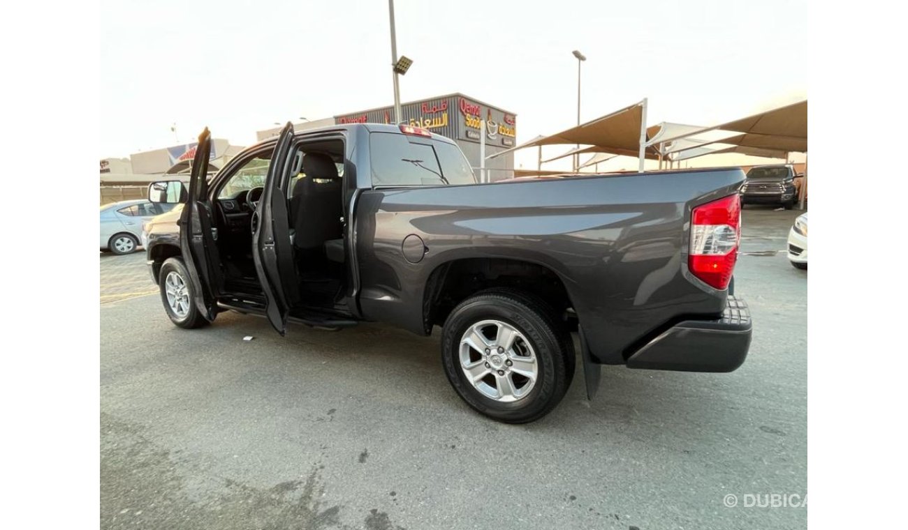 Toyota Tundra Toyota tundra blue crewmax 2017تويوتا تندرا