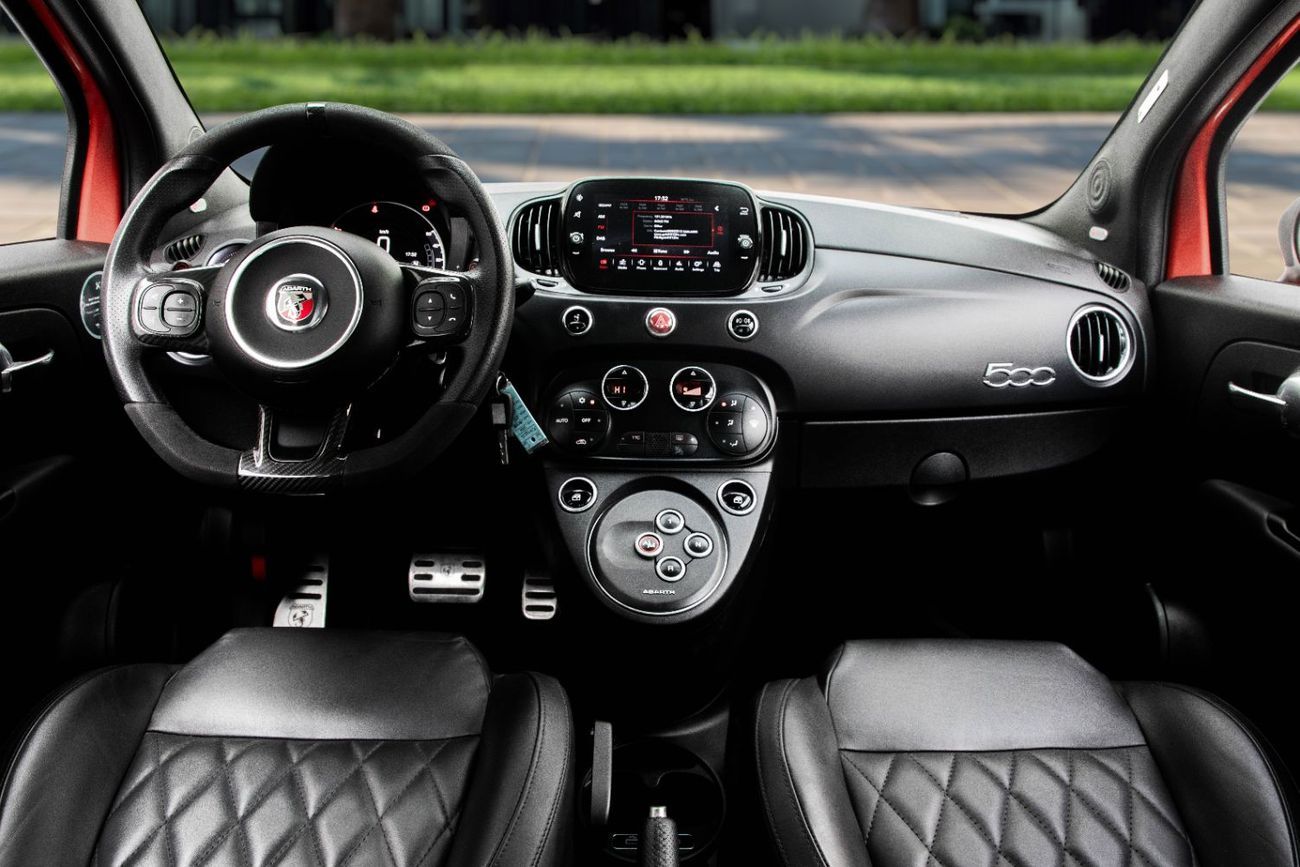 أبارث 695 1,567 P.M | 0% Downpayment | Abarth 695 Turismo Cabrio!