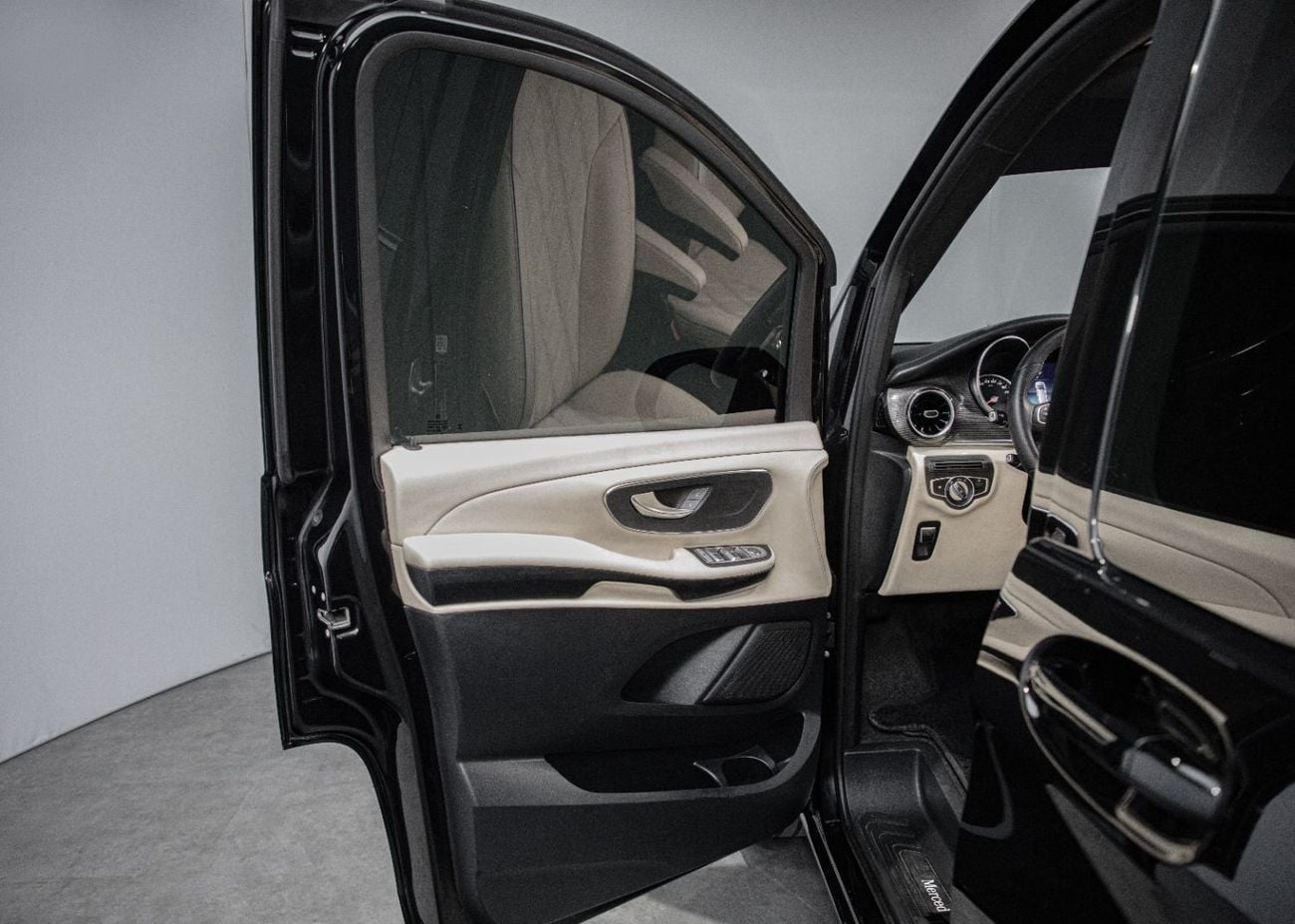 Mercedes Maybach V Class Maybach