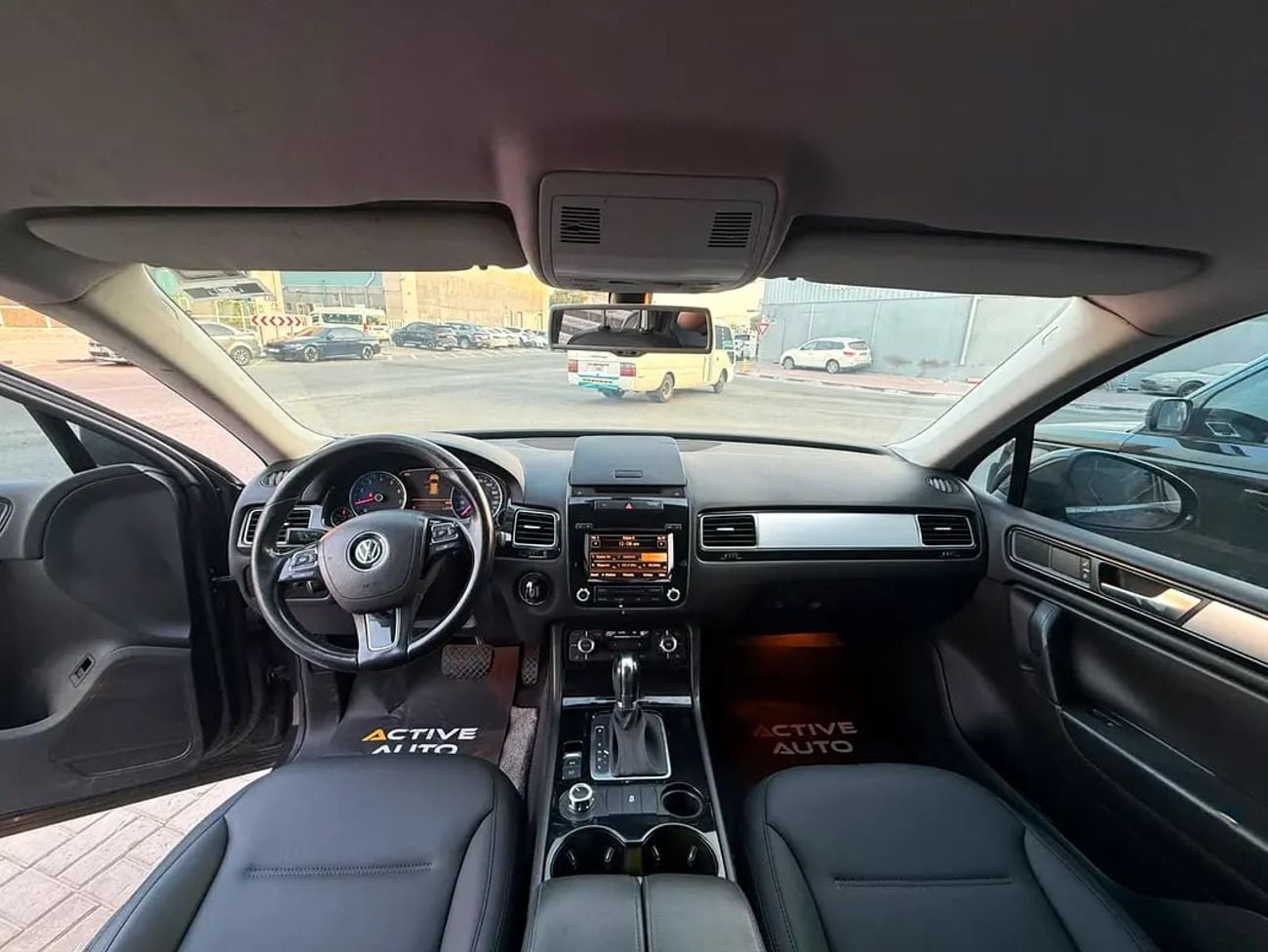 Volkswagen Touareg Pristine Highline | GCC Specs | Low Mileage