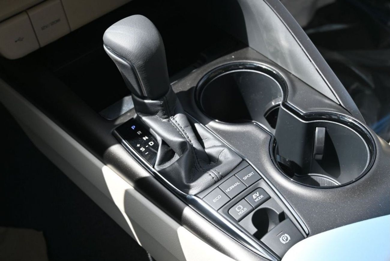 تويوتا كامري Toyota Camry GLE 2.5L Hybrid, Sedan, FWD, 4Doors , Model 2024, Color Black