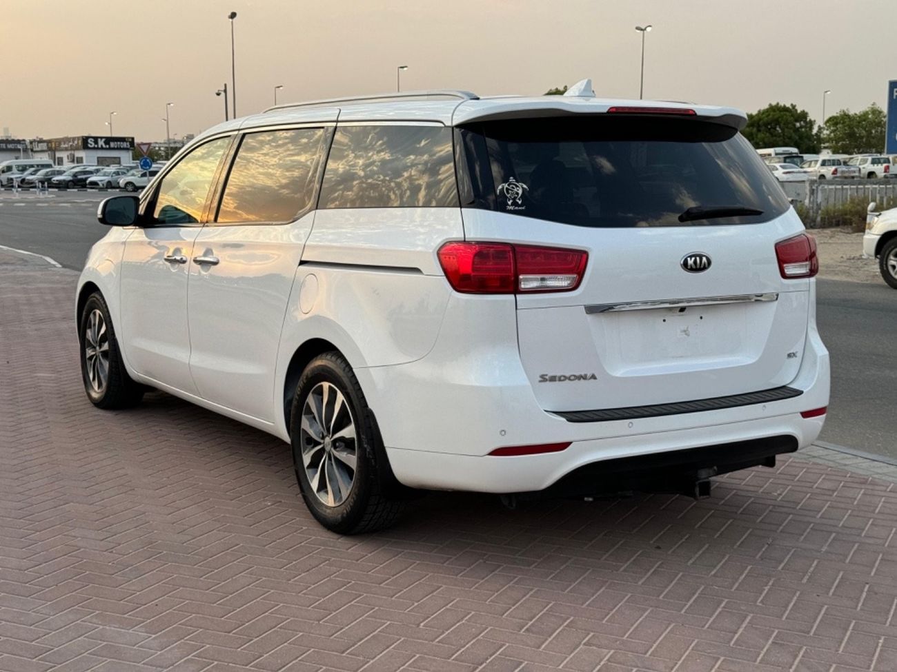 Kia Sedona 2017 - 7 SEATS FAMILY CAR LOW KM US SPEC