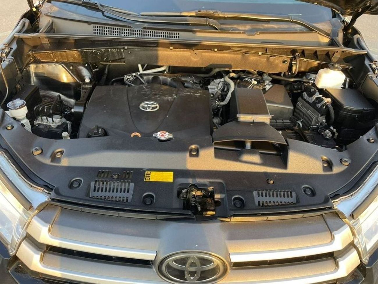 تويوتا هايلاندر 2019 Toyota Highlander LE+ 3.5L V6 MidOption 7 Leather Seats - Electric Seat & Trunk Auto