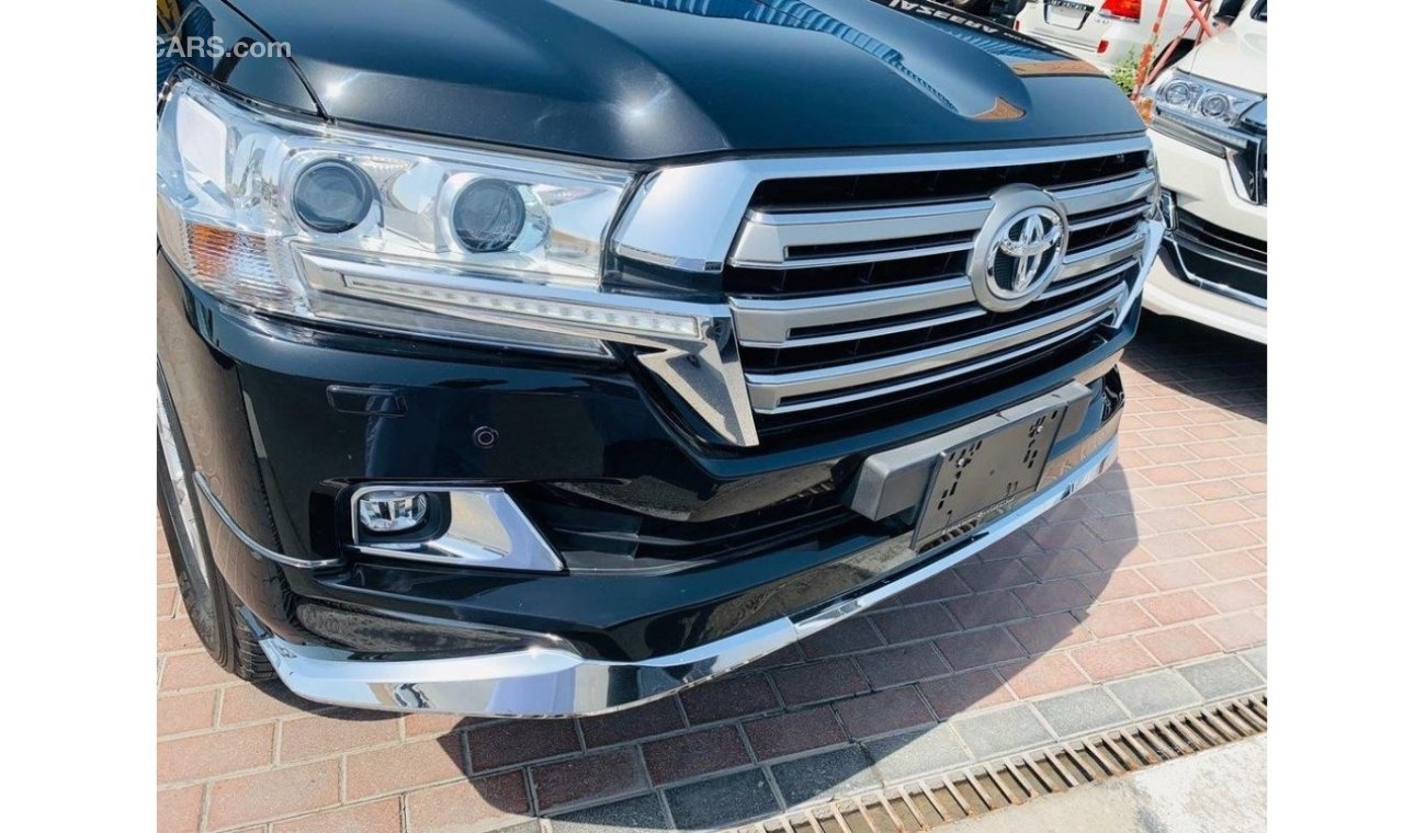 Toyota Land Cruiser GXR V6