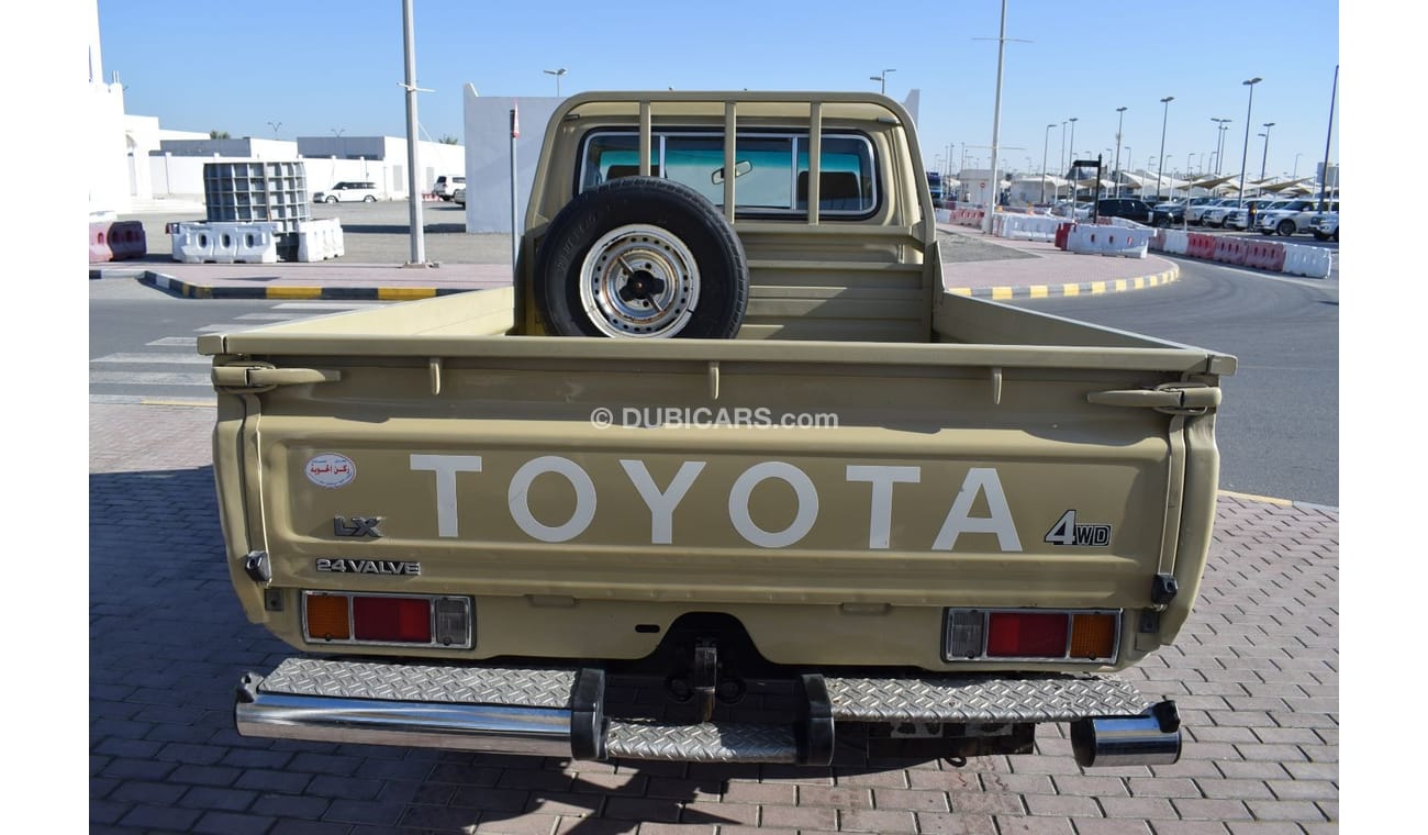 تويوتا لاند كروزر بيك آب Toyota Landcruiser pick up S/c 4WD, model:2002. Excellent condition