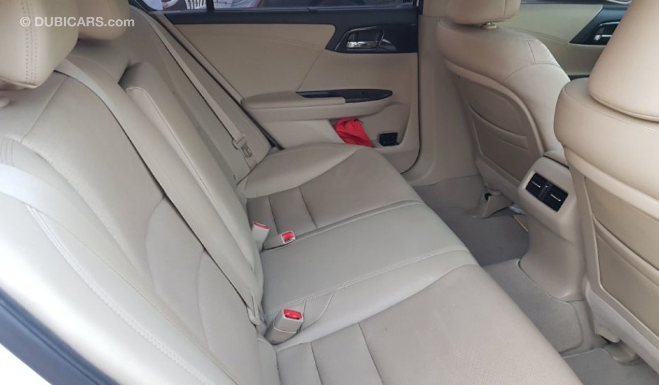 هوندا أكورد 2016 model Gulf dpecs 3.5ltr Full options Sport edition