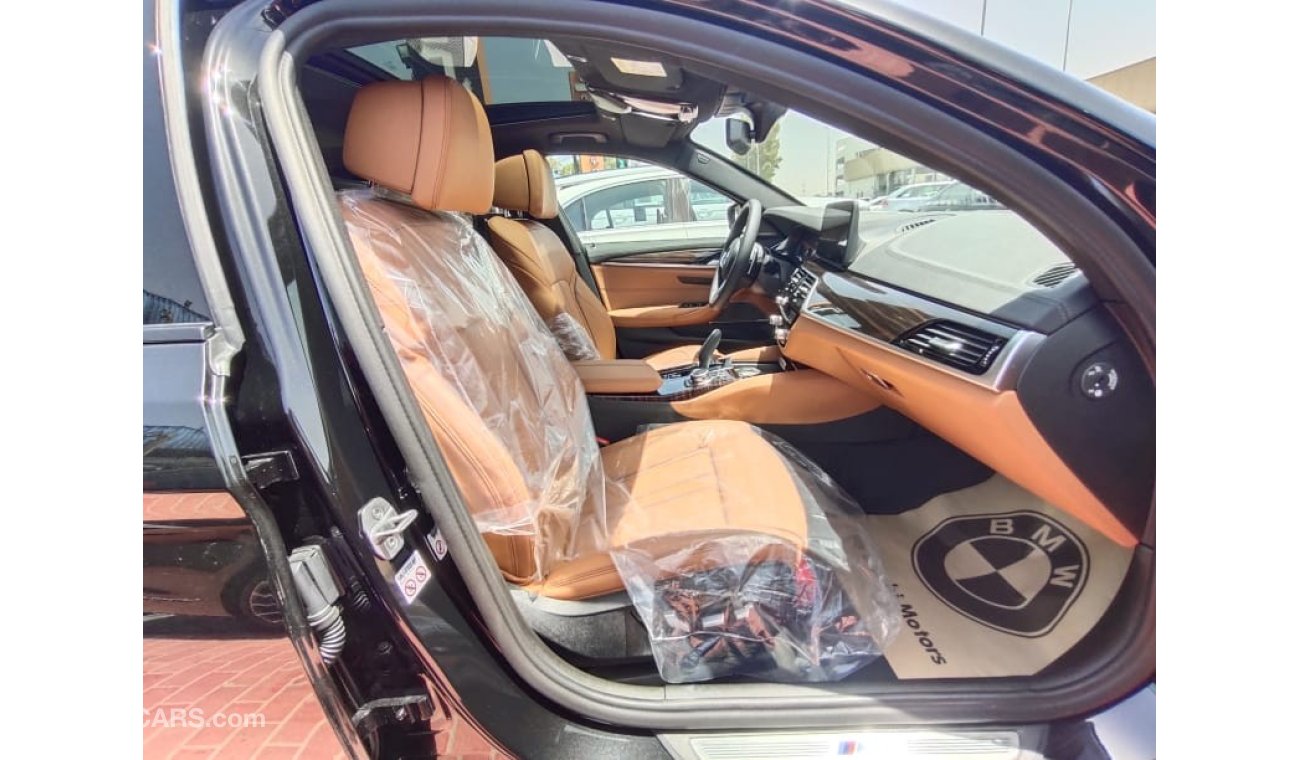 بي أم دبليو 530i لاكجري M سبورت باكج
