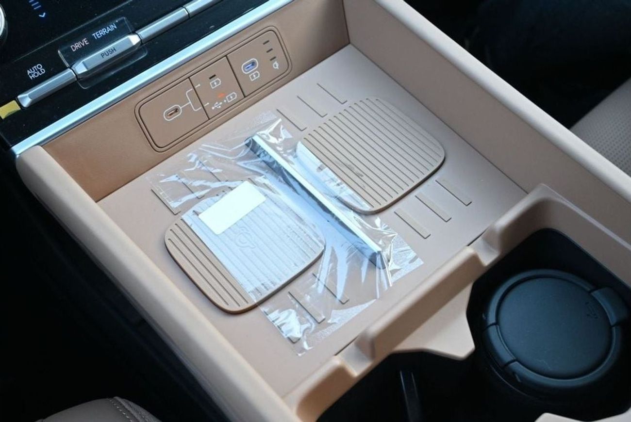 Hyundai Santa Fe Hyundai Santa Fe 2.5L Turbo, AWD Petrol, Model 2024, Color Grey (Export Price)