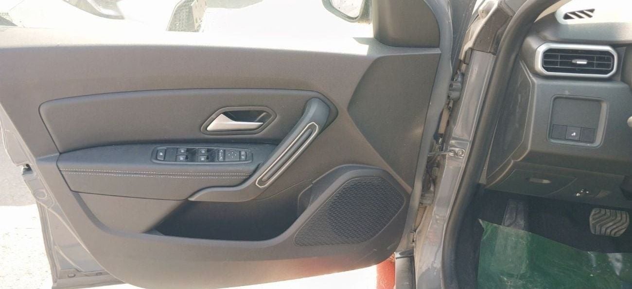 رينو داستر Renault Duster 1.6L Petrol 2024YM