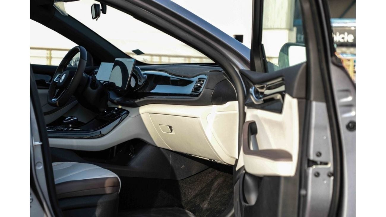 بي واي دي كين بلاس 2024 BYD Qin Plus DM-i Honor Lead 1.5 plug-in Hybrid - رمادي من الداخل بني | للتصدير فقط